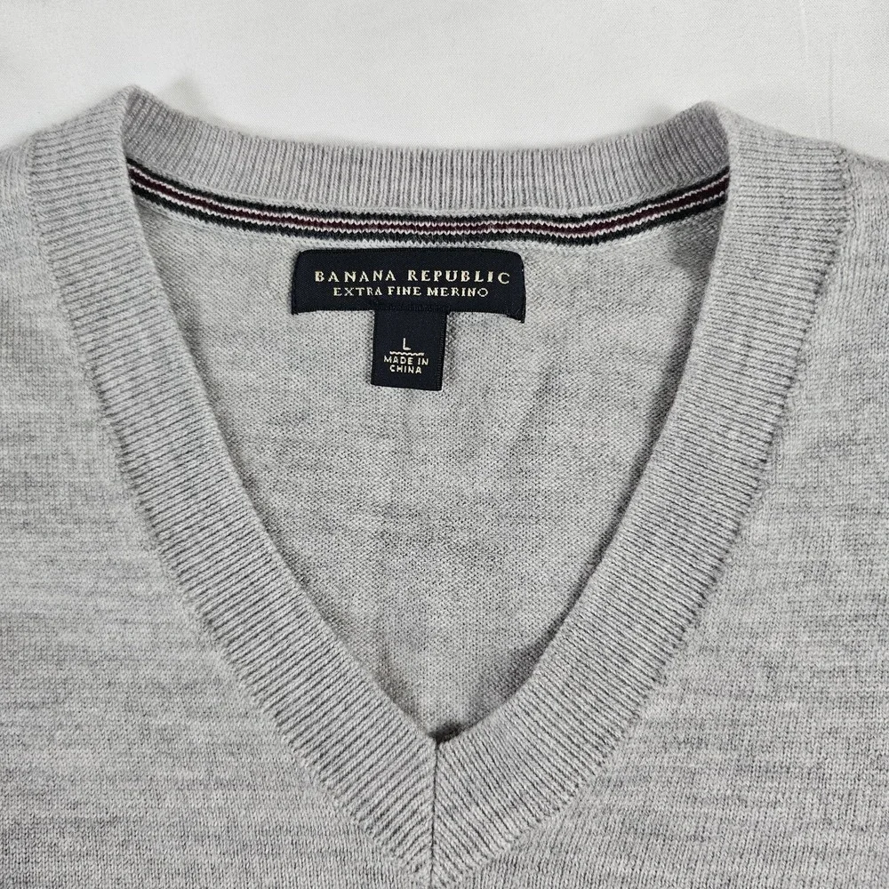 Banana Republic Sweater Mens L Gray Extra Fine Merino V Neck‎ Pullover